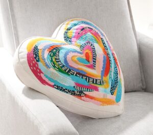 gối tựa lưng sofa hình trái tim